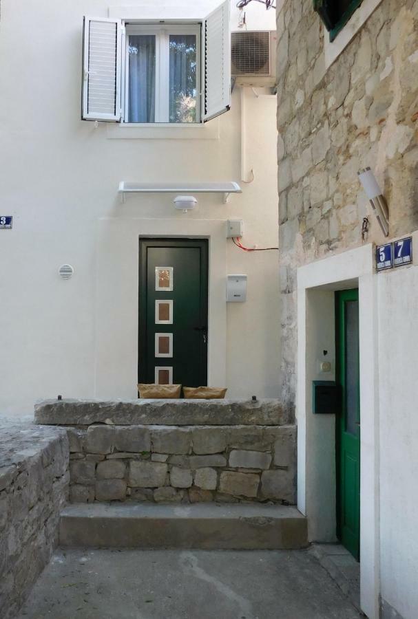 Studio Apartment Milla Split Bagian luar foto